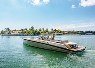 TENDER OWL 2 Port Aft Quarter