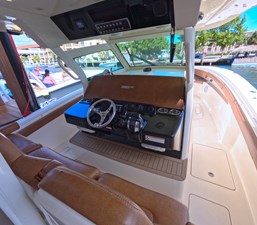 - 9 10_2018 38ft Scout 380 LXF