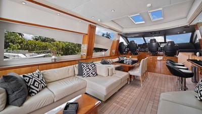 - 22 23_2007 108ft Sunseeker Predator