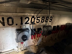 36' Carver 2003 360 Sport Sedan 24 