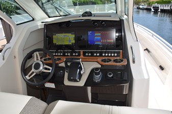 ERIKA RAY 7 Helm centerline 