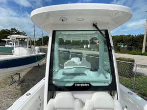 2023 Everglades 235CC 16 