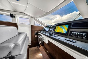 2015 Prestige 750 41 