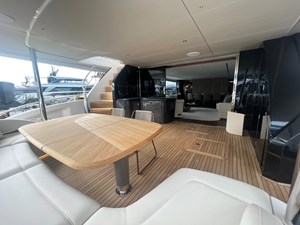 LEILANI 26 Princess Y95 Main Deck Cockpit