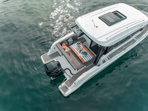 - 1 3_2023 30ft Vento Yachts V30 Weekender_single engine photos