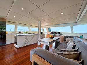 FEEL THE BLUE 23 Sunreef 60 FEEL THE BLUE 25