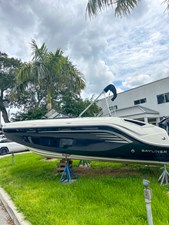 Bayliner DX2200 6 