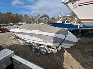 1998 SEA RAY 230 SIGNATURE SELECT 4 