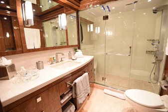 Mesmerize 42 2013 Hargrave 125 Raised Pilothouse