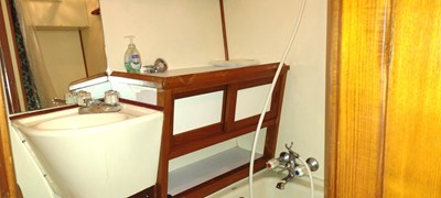1987 Marine Trader  18 