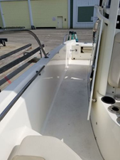 2018 Boston Whaler Dauntless 240 16 17
