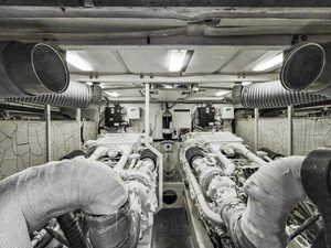 Takia 38 38_2001 65ft Princess V65 TAKIA