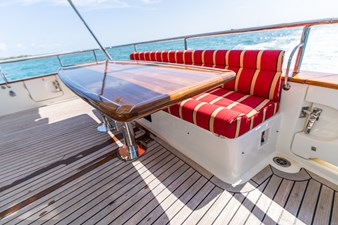 C'EST LA VIE 7 008 Aft Deck Dining