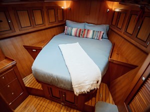 FREE RANGE 17 FREE RANGE 2008 Hylas 54, Guest Cabin Fwd