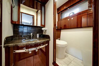 RECON ROYALE 36 Master head with vanity