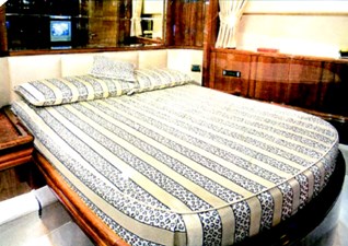 FREE SPIRIT 13 Forward cabin