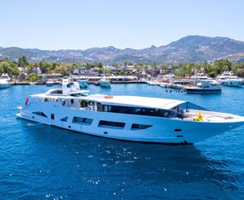  42 M STEEL  MOTOR YACHT 5 