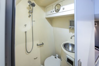 SEA SPUR 50 Crew Head