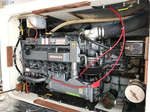 Dulce 21 Engine Room