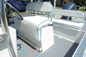 2010 Cape Horn Center Console 21 