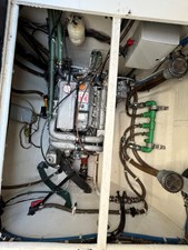 SUNREEF 60  53 SUNREEF 60 engine