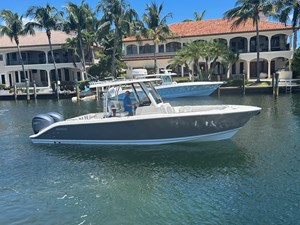 - 0 1_2022 28ft Pursuit S288 Center Console
