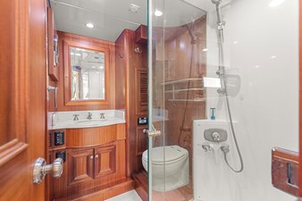 SEAS TO SEE 24 Captain's Bath