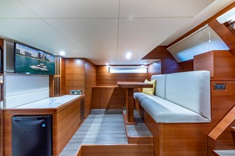 2022 Dyna Flybridge 63 41 Dyna Yachts 1 (17)
