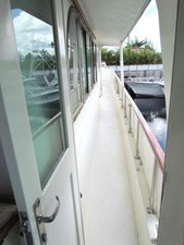 1982 Hatteras LRC Long Range Cruiser 16 17