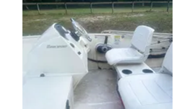 2017 Boston Whaler 17 Super Sport  9 