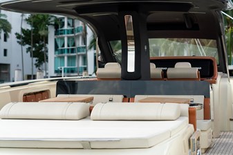 Montenegrina 19 3898b0b2-d636-4676-8fe8-0f7a53705352