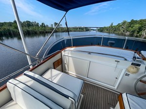 TALLULAH 61 Flybridge Mate
