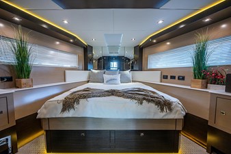 2017 Cruisers Yachts 60 Cantius 38 