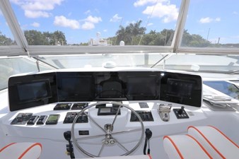- 50 51_2006 80ft Hatteras 80 Motor Yacht