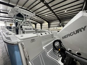 2024 Blackfin 302CC 8 