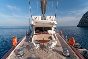 35 M DELUXE MOTORSAILOR 4 4
