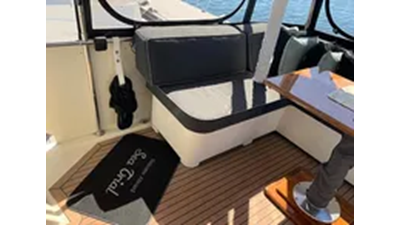 1991 Hatteras 40 Motor Yacht 82 