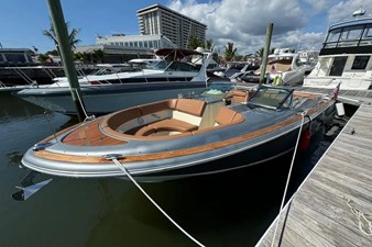 2013 Chris-Craft Launch 32 1 