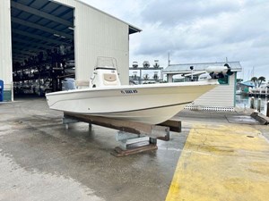 2016 Nauticstar 2110 Sport 54 55