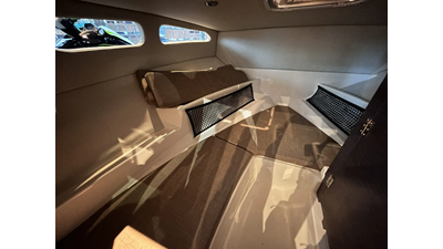 BAYLINER VR6 CUDDY 31 