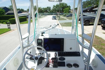 2010 Cape Horn Center Console 14 
