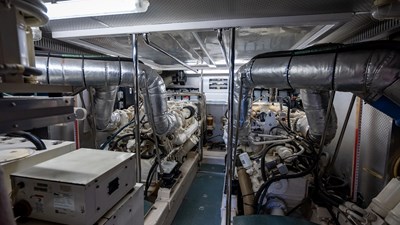 UNBRIDLED 34 DSC00527