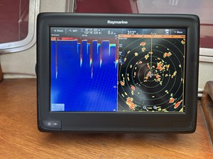 FAIRWAY 15 RAYMARINE CHART PLOTTER/RADAR/FISHFINDER