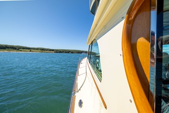 BAREFOOT 19 2014 Hinckley Talaria 48 BAREFOOT