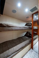 EAGLE'S NEST 38 _guest_stateroom_1