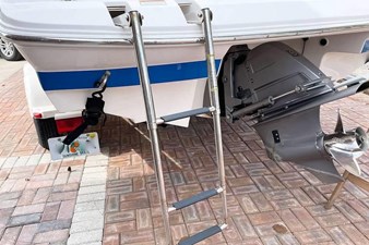 2008 Regal 2250 Cuddy 6 