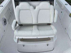 2023 Everglades 235CC 13 