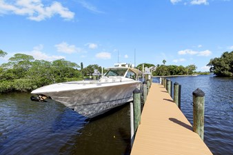 - 6 7_2020 53' Scout 530 LXF