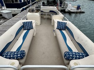 02 Bennington 257L Pontoon NLSQ 4 