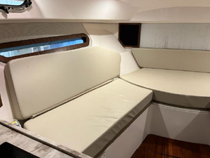 2017 Pursuit 325 OS 29 30